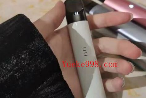 悦刻五代怎么调节烟雾大小?